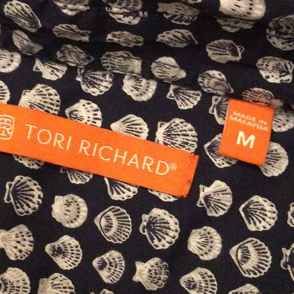 Tori Richard sea shell button down shirt sleeve. - Picture 5 of 6